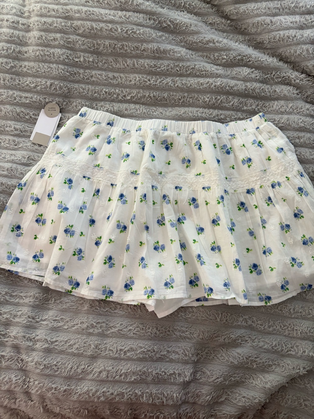Nordstrom BP Light Blue Floral Tiered Lace Trim Mini Skort — Large - Picture 3 of 8